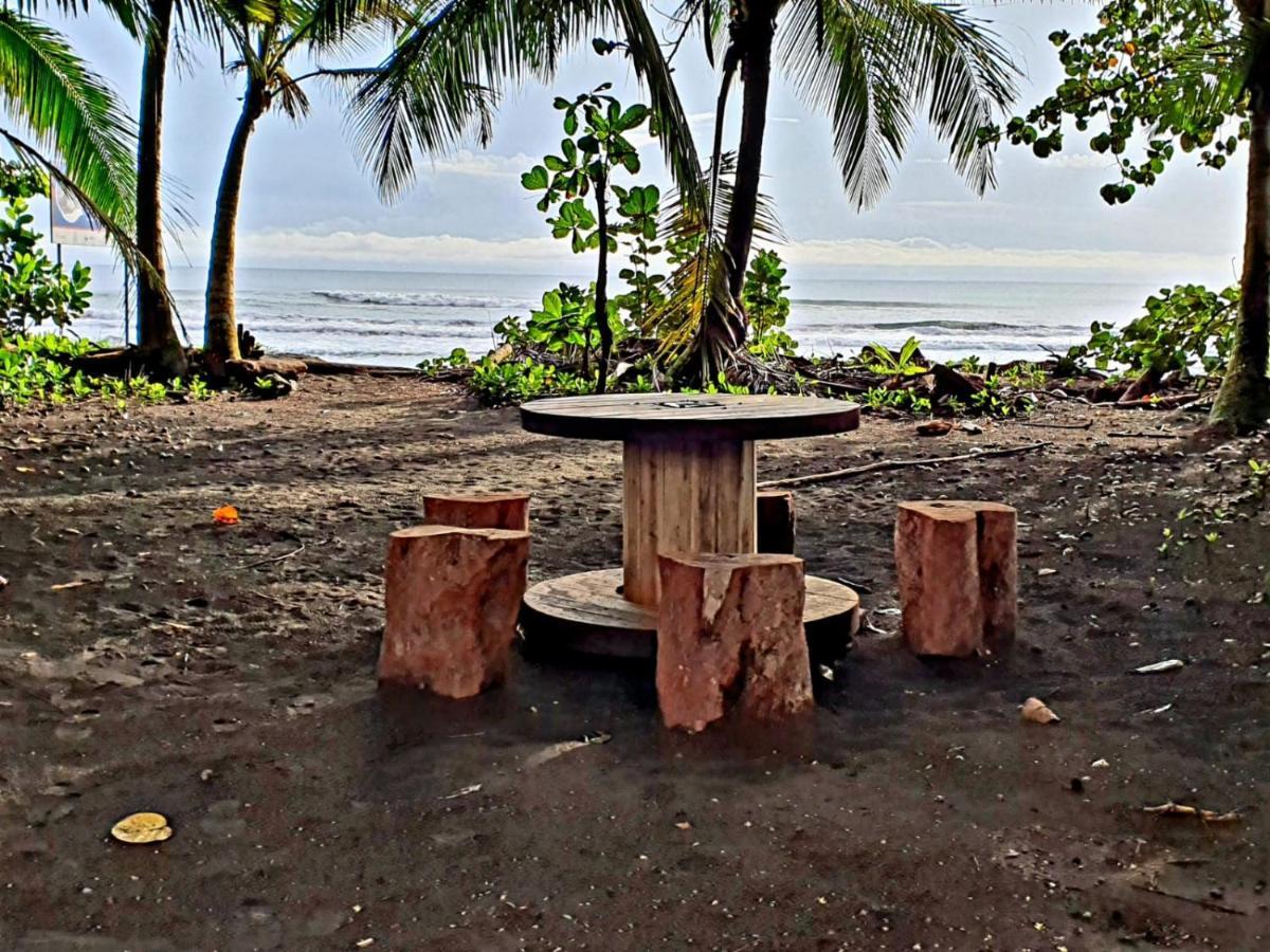 Caribbean View House Hotel Tortuguero Exterior photo